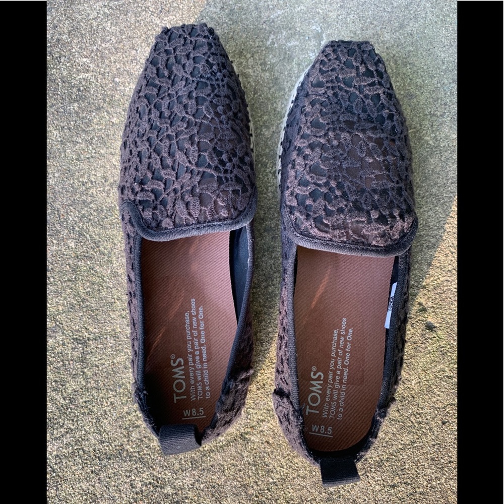 Brand new Toms - black - 8.5